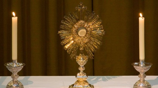 Santisimo_FlickrLawrenceOP(CC-BY-NC-ND-2.0)_020615.jpg