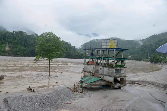 10-ap_india_sikkim_floods_23278209357768.webp