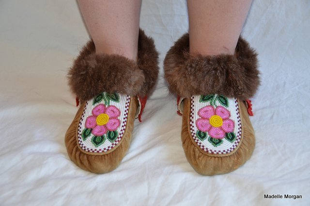 metis moccasins