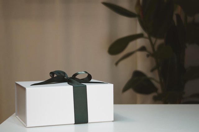 gift-8496312_1280.jpg
