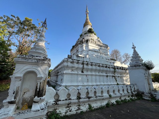 Wat Phra Kaew Don Tao Suchadaram7.jpg