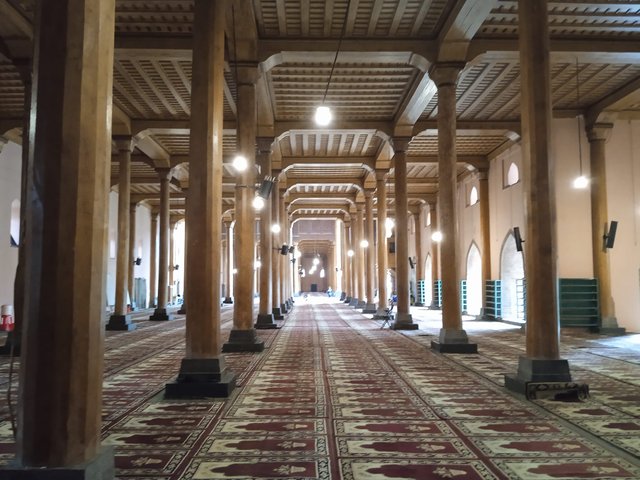 Inside the Jame Mosque..jpg