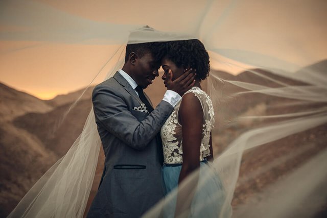 20 Perfect Wedding Photo Ideas.jpg