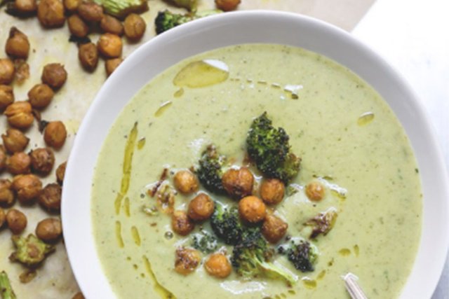 cropped-Creamy-Vegan-Broccoli-Soup-with-Curried-Chickpeas.jpg