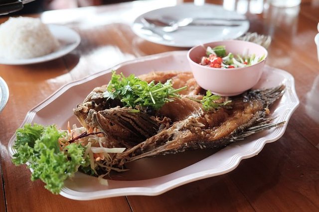 deep-fried-snapper-with-fish-sauce-3335932__480.jpg