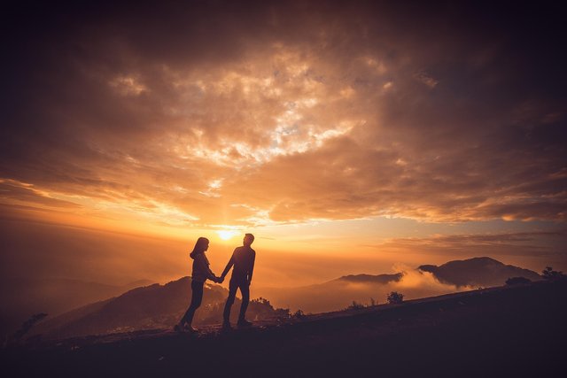 sunset-7126126_1920.jpg