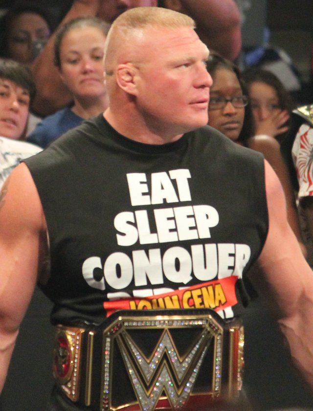 Brock_Lesnar_WWE_Champion_2014.jpg