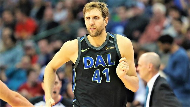 dirknowitzki-cropped_1mav97ri7tys5198tn5gqngi31.jpg