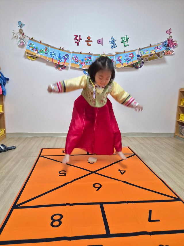 https___kids-i.kakaocdn.net_dn_uETz5_btsQZyD5Igr_SH2Ibrw4KnJiNJZm1LOjpk_img.jpeg