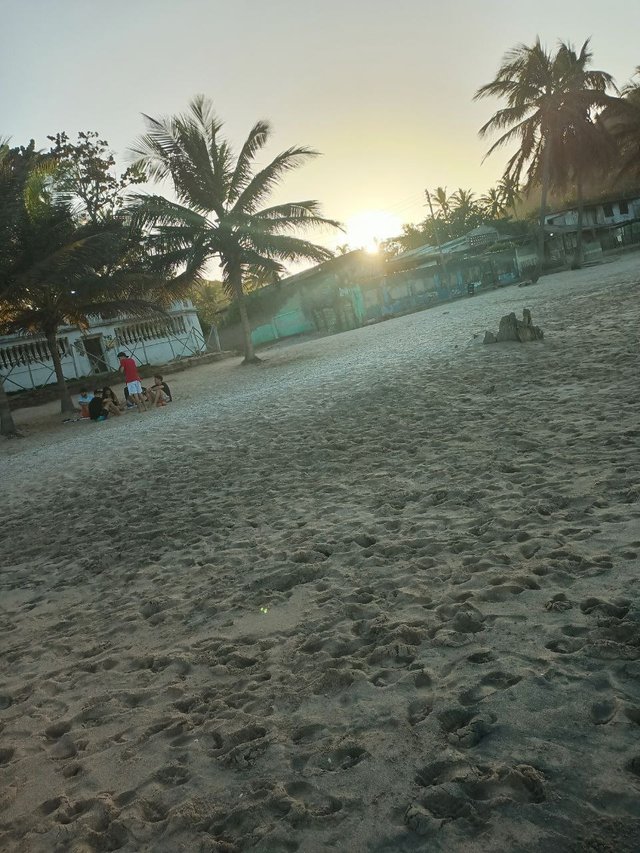 La observo desde la playa.jpg