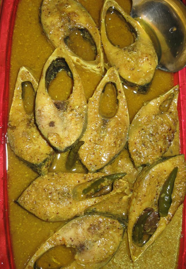 Smoked_Hilsa_cooked_with_Mustard_seeds.jpg