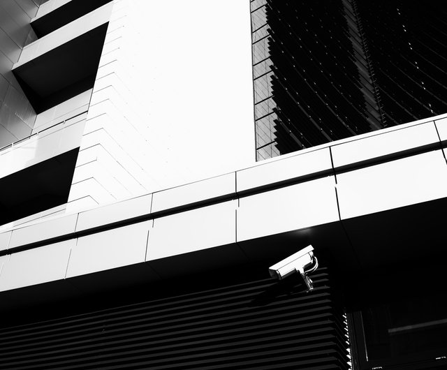 black-and-white-building-camera-558630.jpg