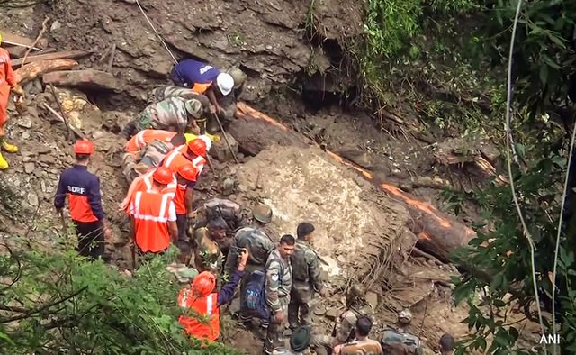 mnudr0ao_shimla-landslide-pti_625x300_17_August_23.jpg