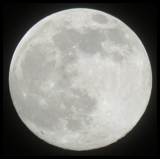 close up full moon March 9 2020.JPG