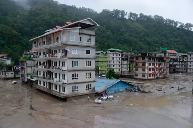 4-ap_india_sikkim_floods_23278211695572.webp