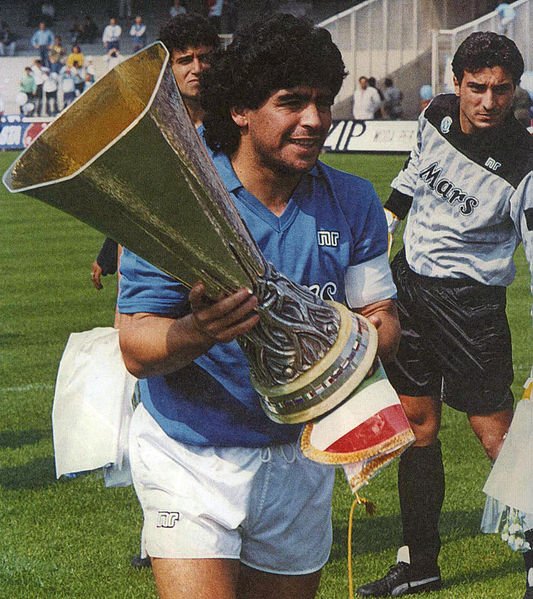 533px-Napoli_-_Coppa_UEFA_1988-1989_-_Maradona.jpg