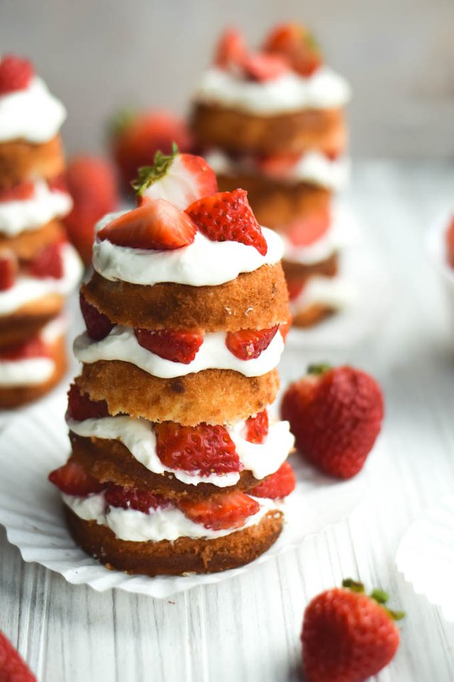 Strawberry (Ridiculously) Tall Mini Cakes (12).jpg