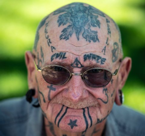 Old_man_face_tatt.jpg