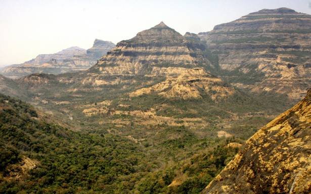 Deccan Plateau 1.jpg