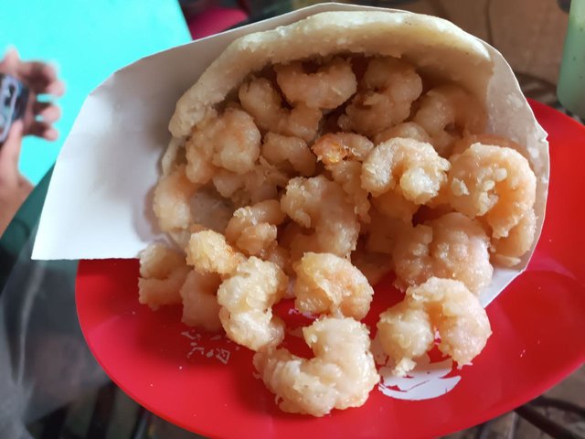 Arepa de camarones.jpg