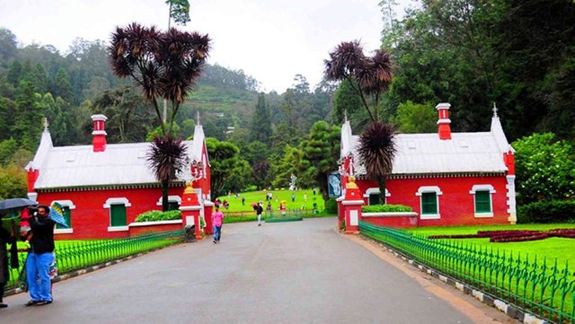 Entrance-Botanical-garden.jpg