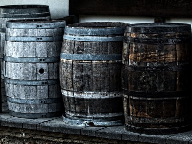 wood-wine-store-barrel-tire-alcohol-1149986-pxhere.com.jpg