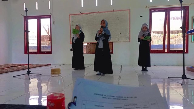 011.jpg
