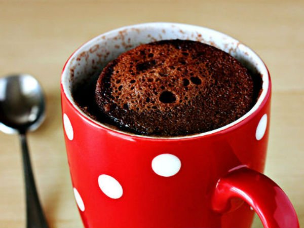 13-1449988921-5-minute-mug-cake-4-with-soft-light4.jpg