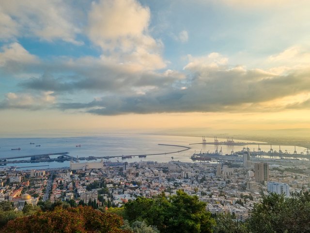 Morning in Haifa