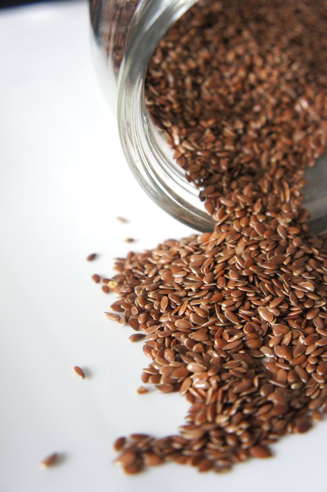 brown-seeds-in-a-bottle-691175.jpg