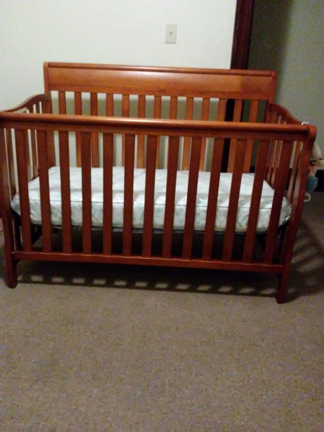 krissy baby crib.jpg