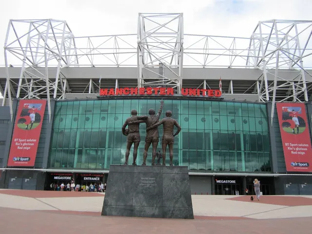 manchester-united-1656122_1280.webp