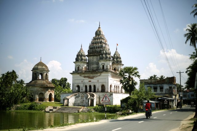 Shiv-mondir-Puthia-Rajshahi-Bangladesh-1.jpg