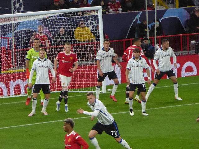 2048px-Manchester_United_v_Atalanta_BC,_20_October_2021_(12).jpg