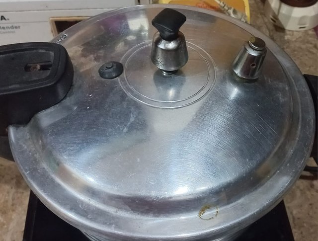 Place the Lid and cook it for 3 minutes when whistle starts.jpeg