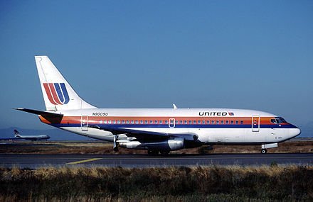 440px-United_Airlines_Boeing_737-222_Marmet.jpg