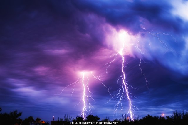 lightning over okanagan.jpg