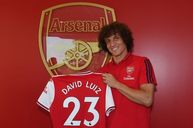 0_Arsenal-Unveil-New-Signing.jpg