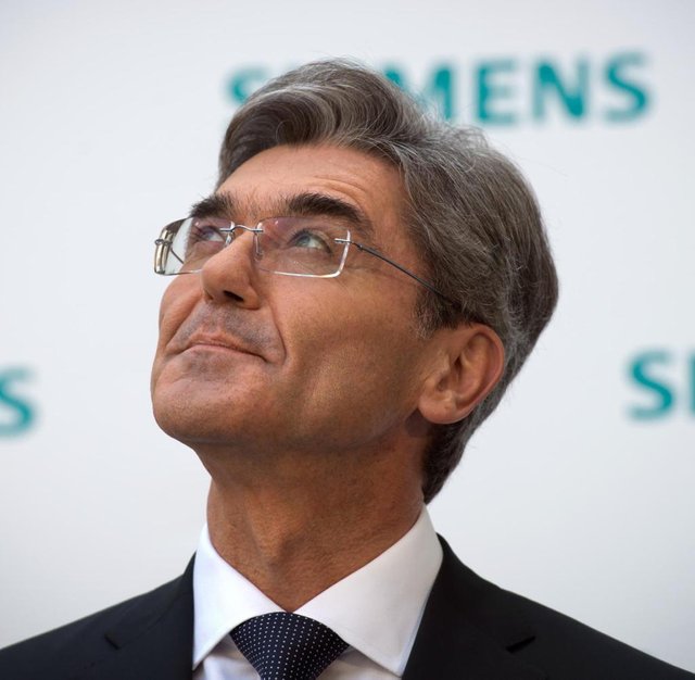 Joe-Kaeser-Replaces-Peter-Loescher-As-Siemens-CEO-3217737611.jpg