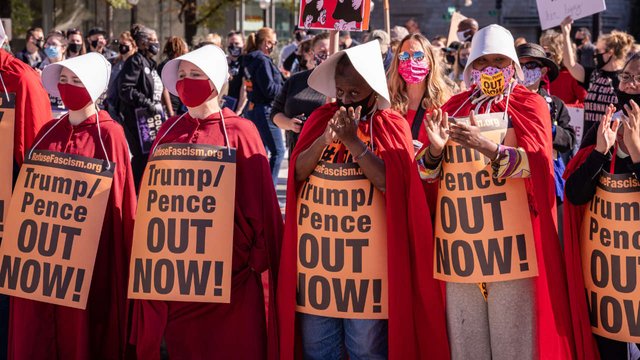 Women's March Oct 2020Women's March Oct 2020_by_Mobilus-In-Mobili_CC_BY-SA_2-0_50501898363_91ded9bb48_o-TB-Web.jpg