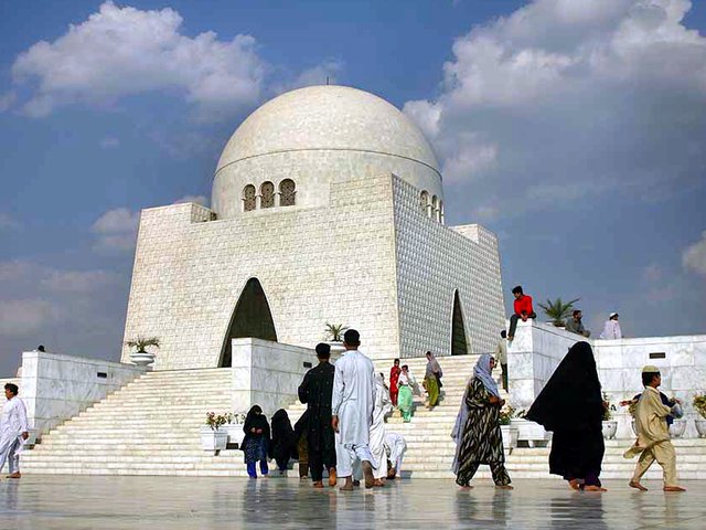 quaid-mazar.jpg