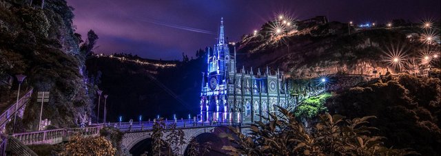 Santuario de Las Lajas el mas bello del mundo The Telegraph 1052015 84714 PM.jpg