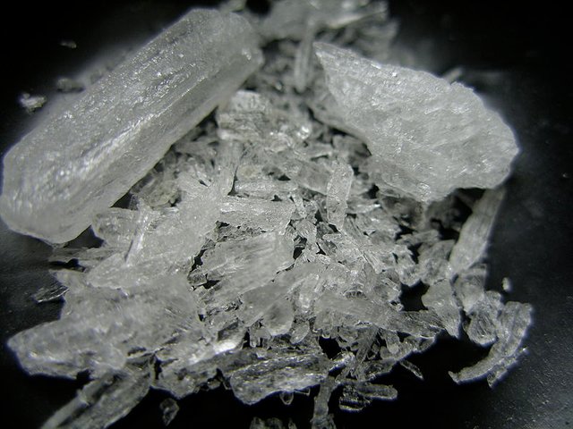 800px-Crystal_Meth.jpg