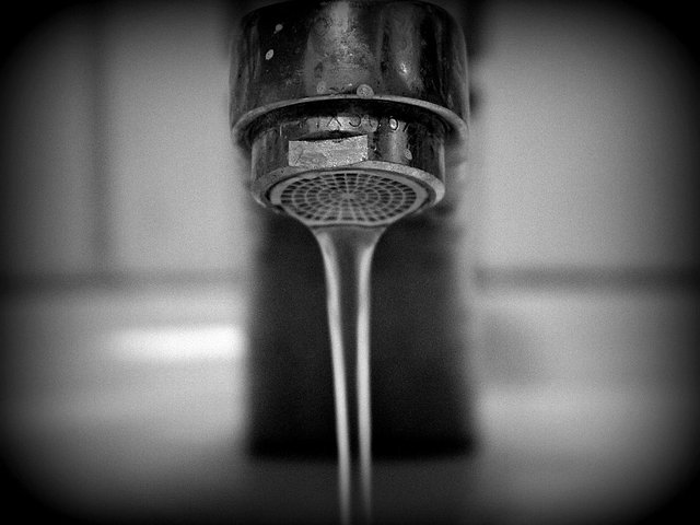 faucet-686958_960_720 Trinkwasser.jpg