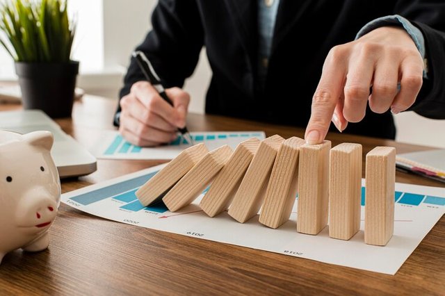 businessman-office-with-wooden-blocks_23-2148780639.jpg