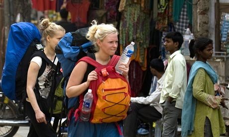 Female-tourists-in-Delhi-010.jpg