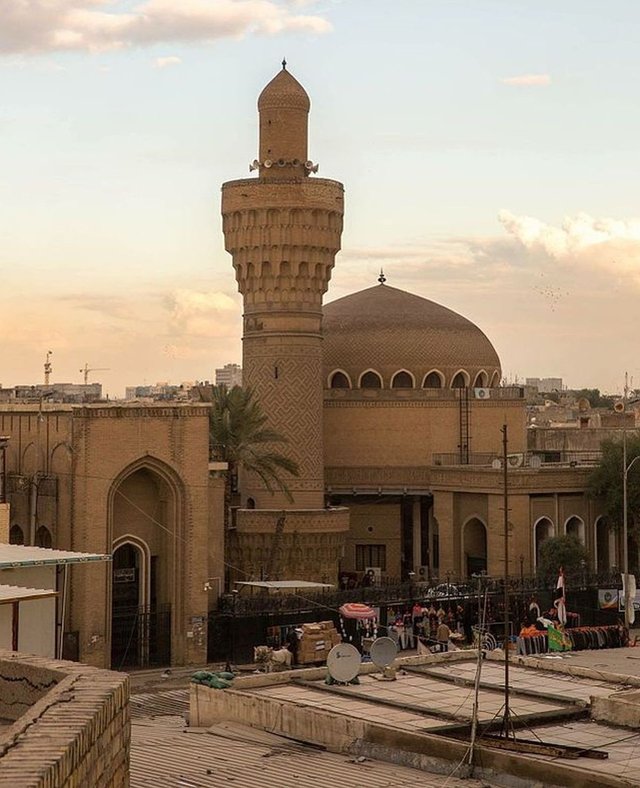al-khalufa-mosque.jpg