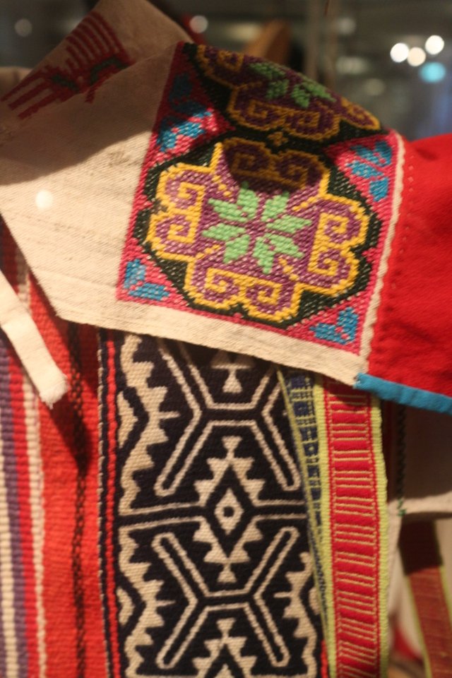  huichol-embroidery-2.jpg