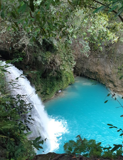 kawasan falls in badian cebu1.png