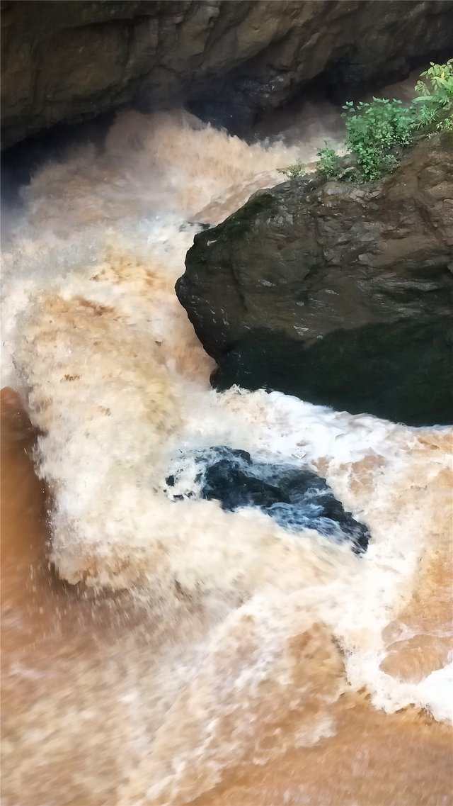 峡谷 水流.jpg